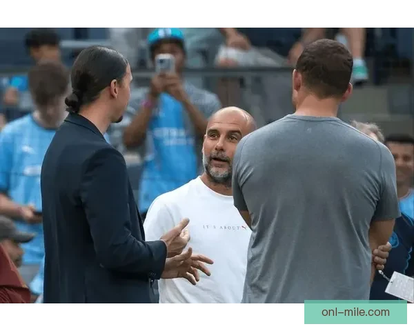 贝克汉姆现身曼彻斯特与曼联高层共进晚餐 引发球迷热议